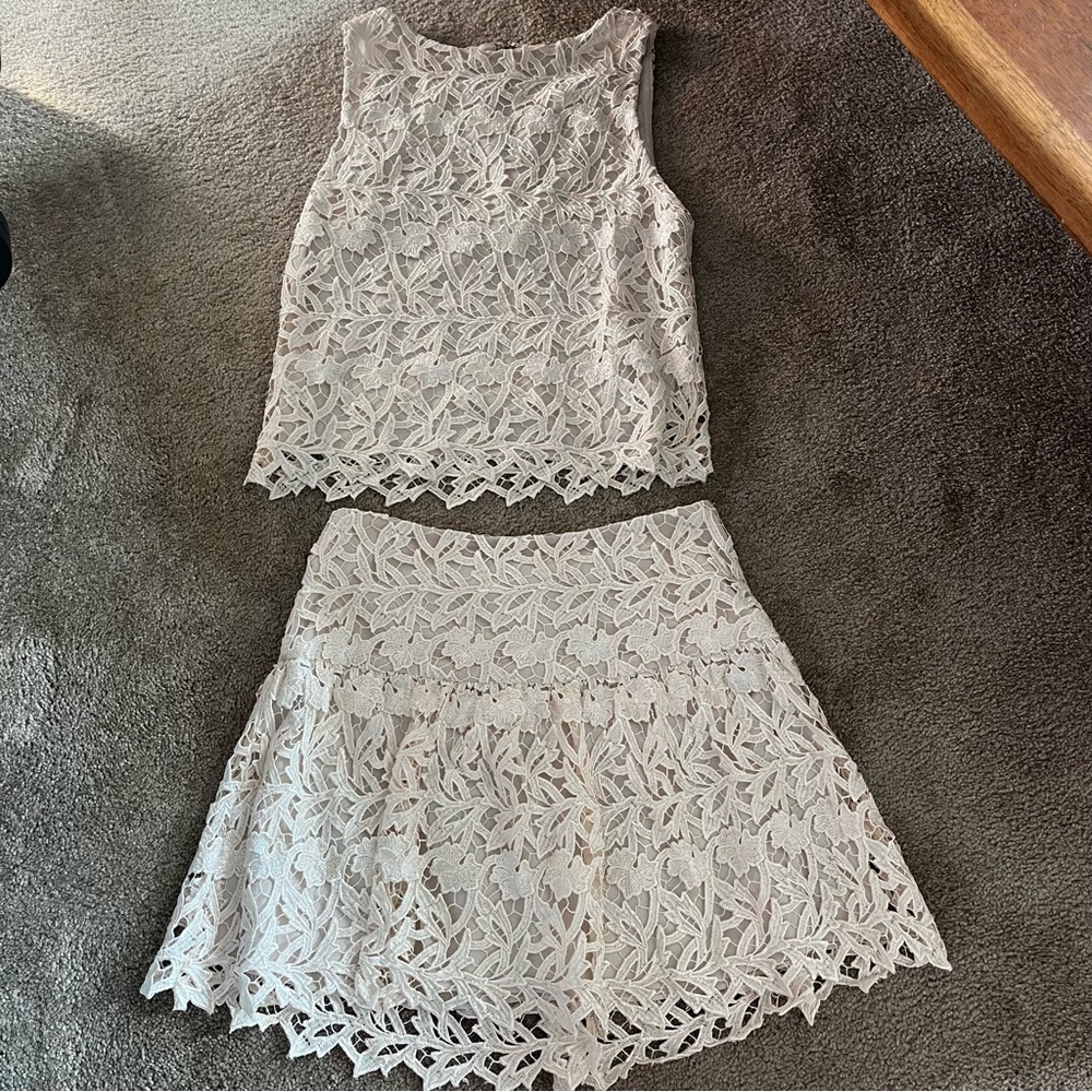 Alice + Olivia Cream Lace Dress